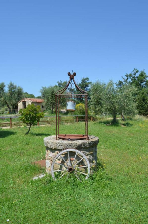 Hostal La Casina Degli Olivi Seggiano Exterior foto
